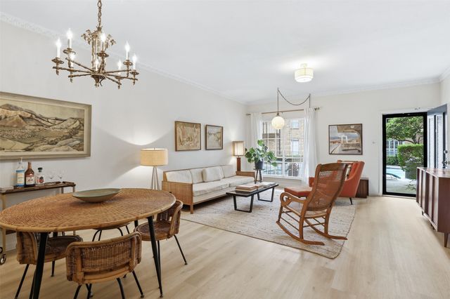 4312 Bellaire Drive S 111, Fort Worth, TX 76109