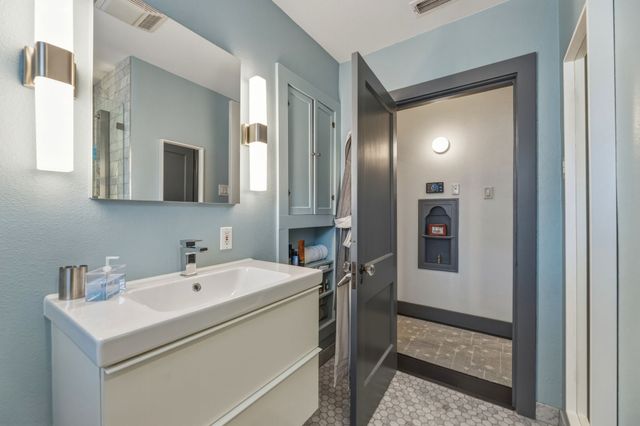 4117 Throckmorton Street, Dallas, TX 75219