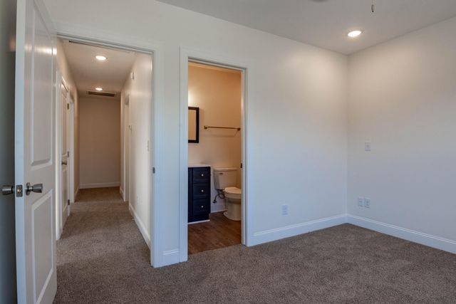 2713 N Orchard Knob Avenue, Chattanooga, TN 37406