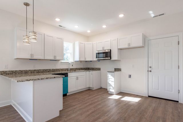 2713 N Orchard Knob Avenue, Chattanooga, TN 37406