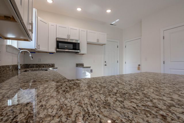 2713 N Orchard Knob Avenue, Chattanooga, TN 37406