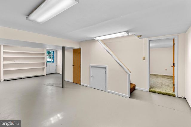 434 SPRING DR, Millersville, PA 17551