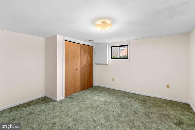 434 SPRING DR, Millersville, PA 17551