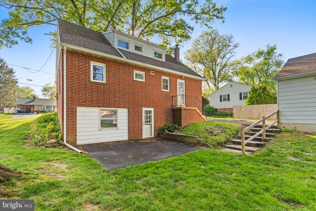 434 SPRING DR, Millersville, PA 17551