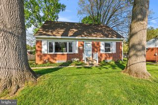 434 SPRING DR, Millersville, PA 17551