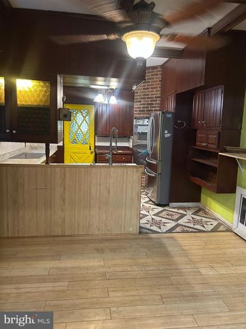 4131 E ROOSEVELT BLVD, Philadelphia, PA 19124