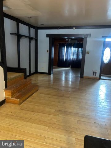 4131 E ROOSEVELT BLVD, Philadelphia, PA 19124