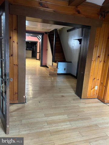 4131 E ROOSEVELT BLVD, Philadelphia, PA 19124