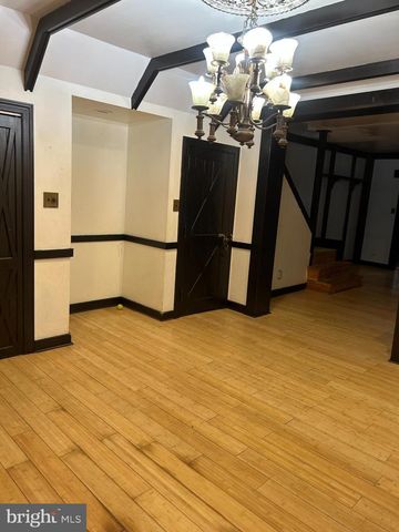 4131 E ROOSEVELT BLVD, Philadelphia, PA 19124