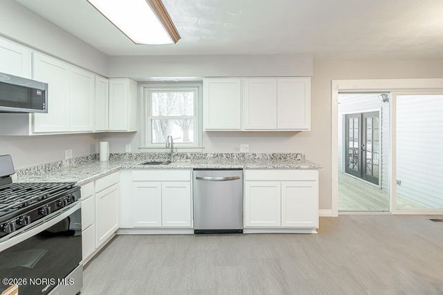 4349 S Eber Road, Monclova, OH 43542