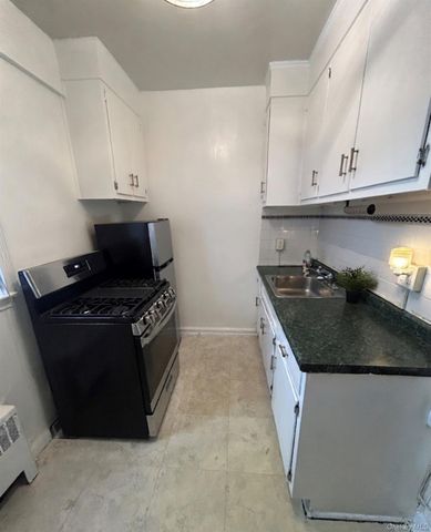 230 Pelham Road 5o, New Rochelle, NY 10805