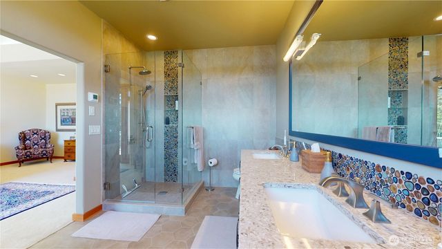 8102 E Perelli Lane, Port Orchard, WA 98366