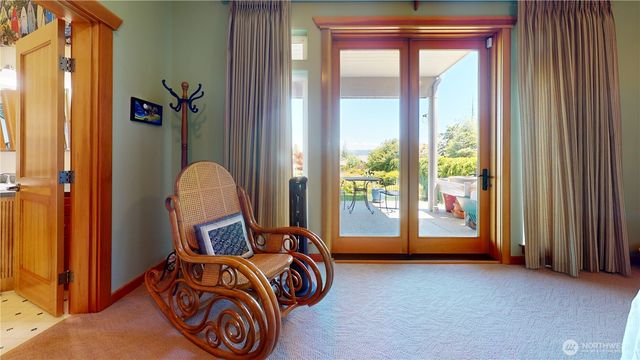 8102 E Perelli Lane, Port Orchard, WA 98366