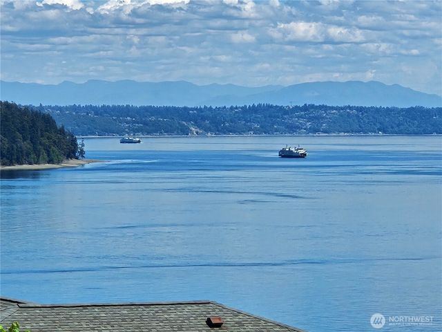 8102 E Perelli Lane, Port Orchard, WA 98366