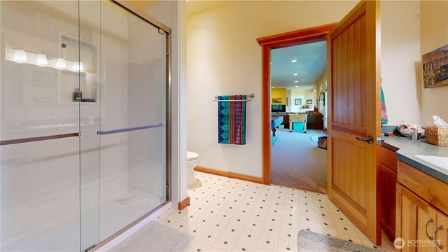 8102 E Perelli Lane, Port Orchard, WA 98366