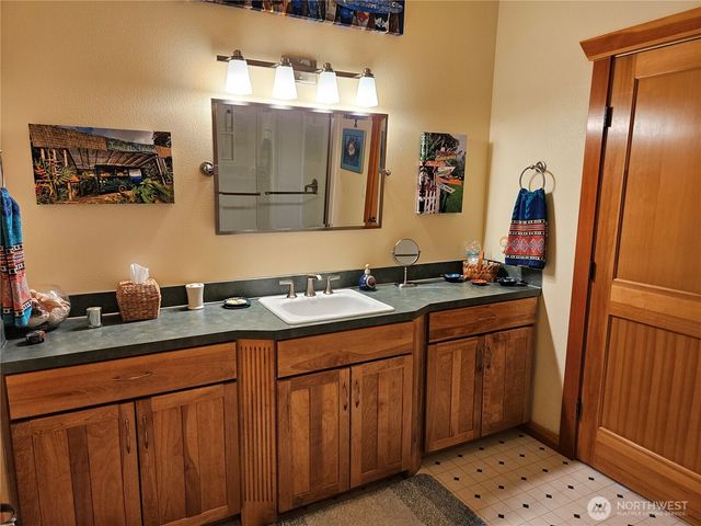 8102 E Perelli Lane, Port Orchard, WA 98366