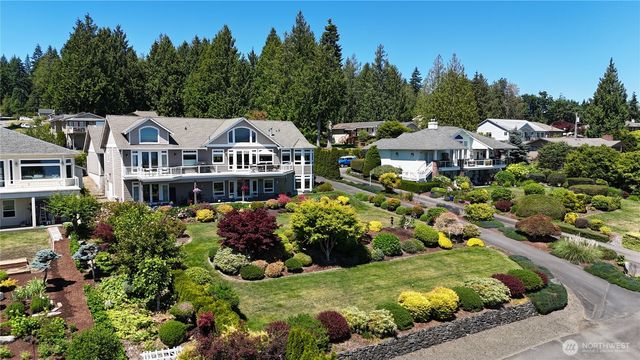 8102 E Perelli Lane, Port Orchard, WA 98366