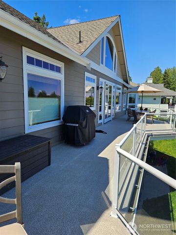 8102 E Perelli Lane, Port Orchard, WA 98366