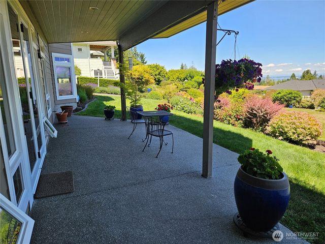 8102 E Perelli Lane, Port Orchard, WA 98366