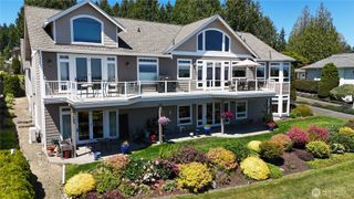 8102 E Perelli Lane, Port Orchard, WA 98366