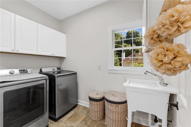 10245 Groomsbridge Road, Johns Creek, GA 30022