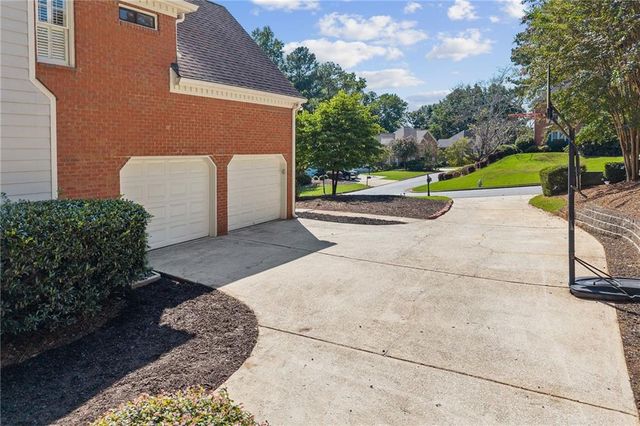 10245 Groomsbridge Road, Johns Creek, GA 30022