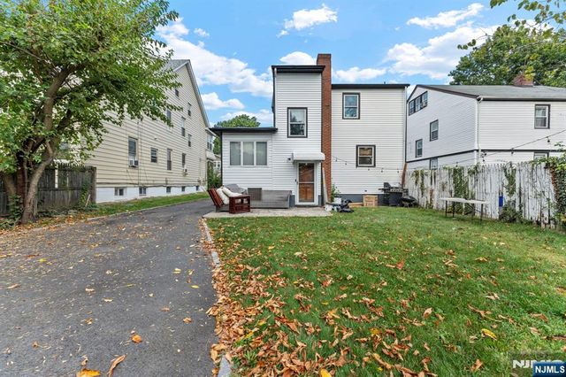 14 Brookwood Drive 1, Maplewood, NJ 07040