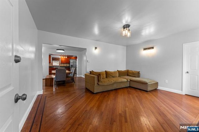 14 Brookwood Drive 1, Maplewood, NJ 07040