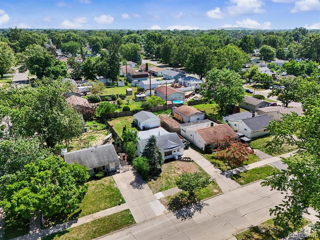 35519 Hazelwood Street, Westland, MI 48186