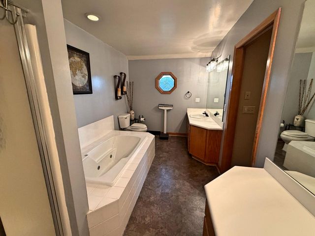 3513 Mercury LANE, Racine, WI 53404
