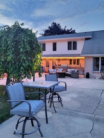 3513 Mercury LANE, Racine, WI 53404
