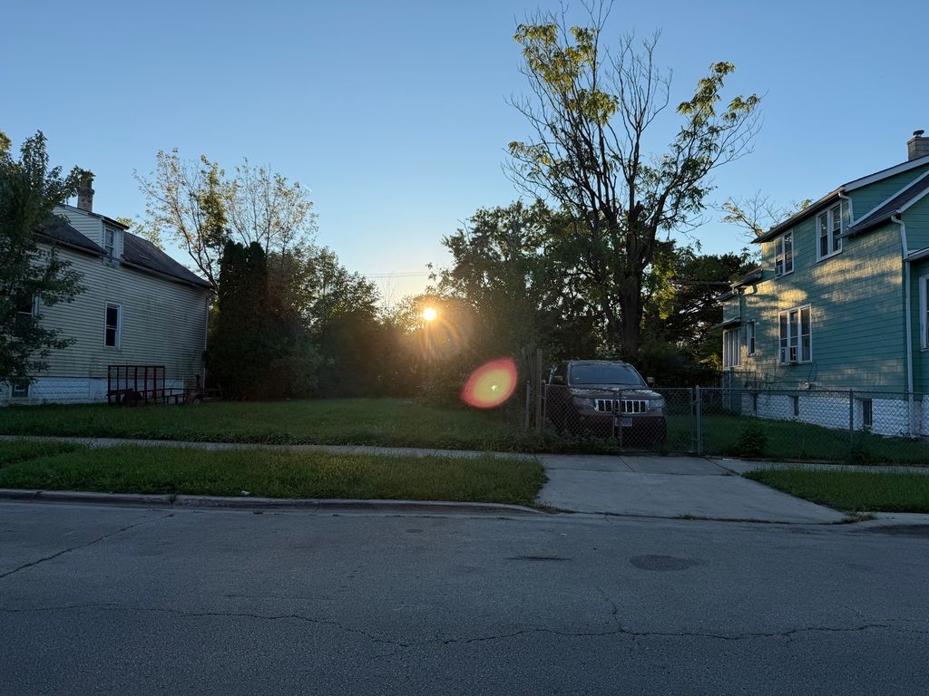 11558 S Perry Avenue, Chicago, IL 60628 — exterior