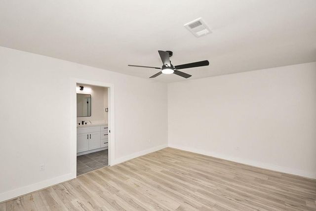 6106 Rutherglenn Drive, Houston, TX 77096