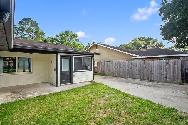 6106 Rutherglenn Drive, Houston, TX 77096
