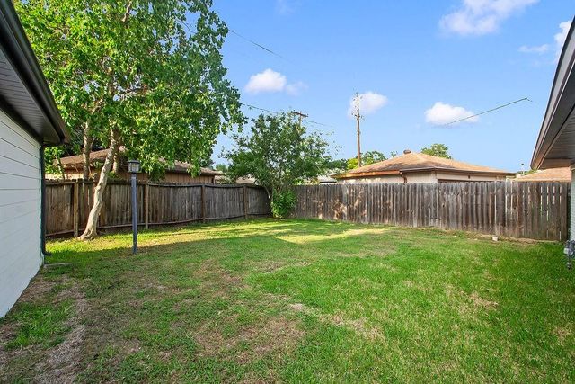 6106 Rutherglenn Drive, Houston, TX 77096