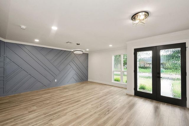 6106 Rutherglenn Drive, Houston, TX 77096