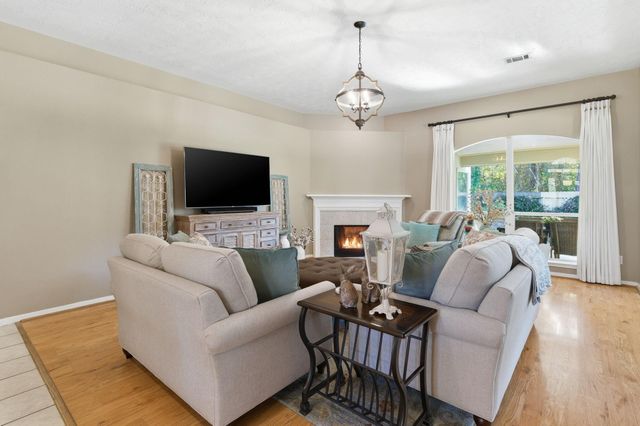 2202 Stoneycreek Park Court, Conroe, TX 77385