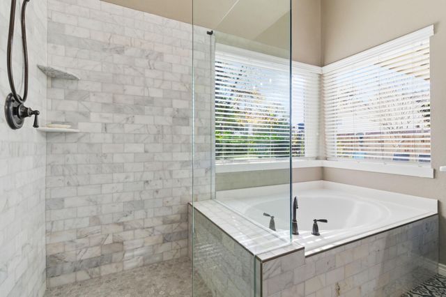 2202 Stoneycreek Park Court, Conroe, TX 77385