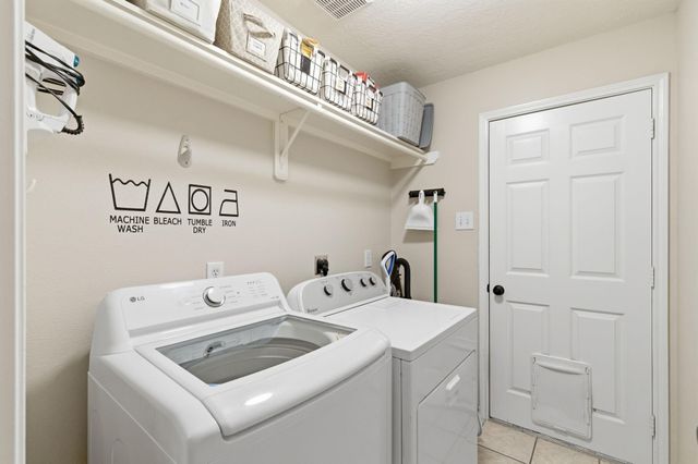 2202 Stoneycreek Park Court, Conroe, TX 77385