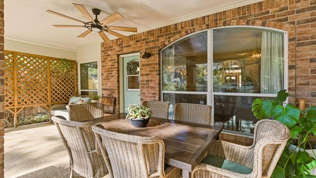 2202 Stoneycreek Park Court, Conroe, TX 77385