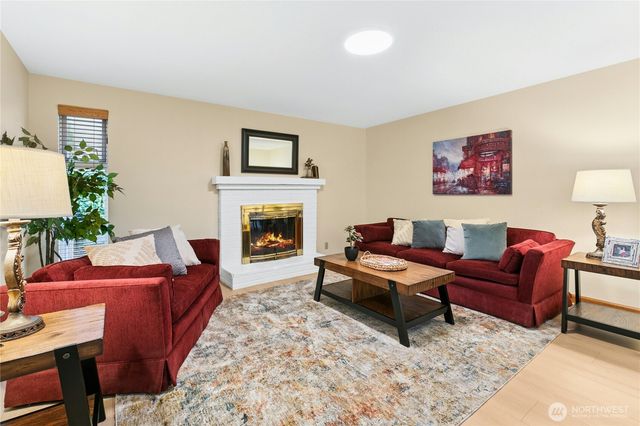 11420 110th Avenue NE, Kirkland, WA 98033