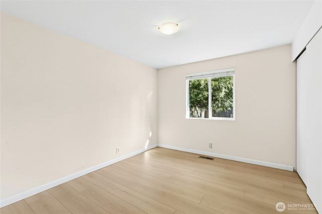 11420 110th Avenue NE, Kirkland, WA 98033