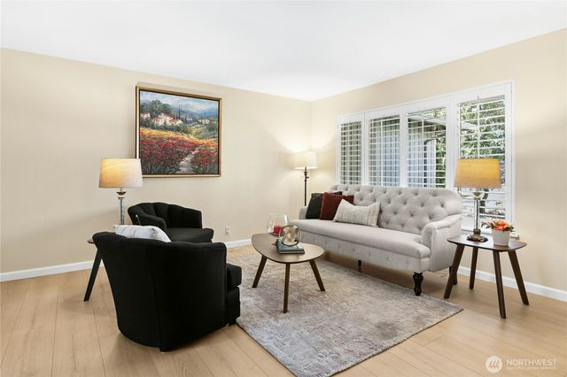 11420 110th Avenue NE, Kirkland, WA 98033