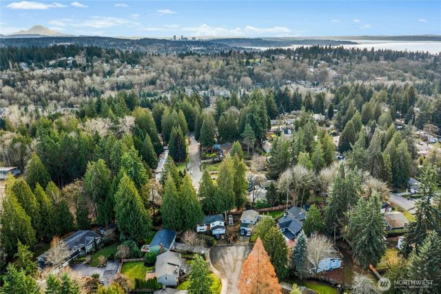 11420 110th Avenue NE, Kirkland, WA 98033