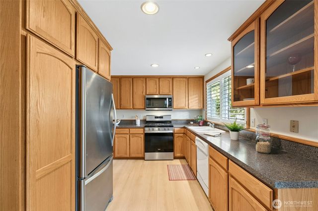 11420 110th Avenue NE, Kirkland, WA 98033