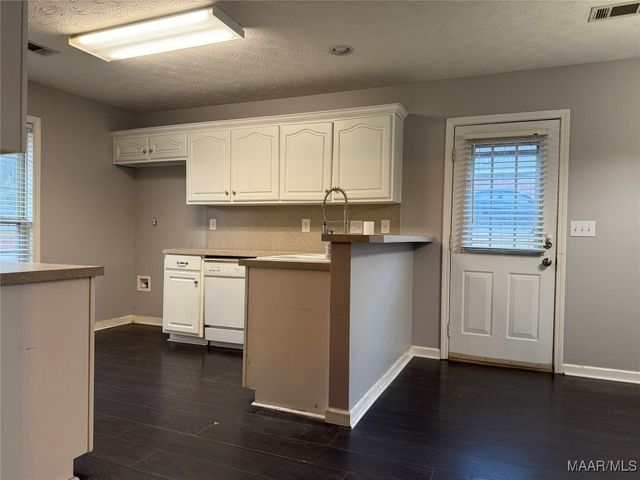 295 Fleahop Road, Eclectic, AL 36024