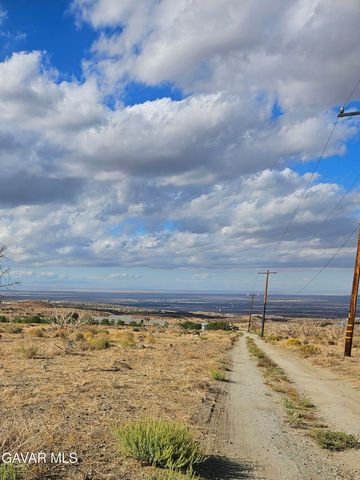 Vic Cima Mesa 104 Ste Street, Juniper Hills, CA 93543