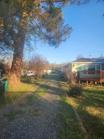 10677 Spenceville Rd, Penn Valley, CA 95946