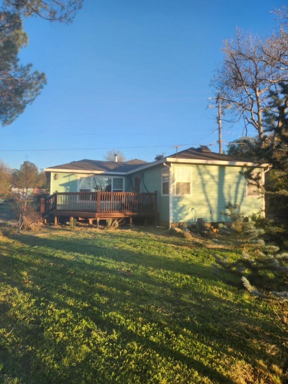 10677 Spenceville Rd, Penn Valley, CA 95946