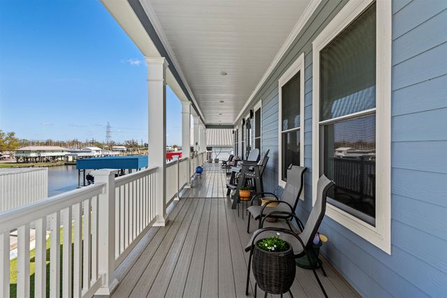 6236 Bayouside Dr, Chauvin, LA 70344